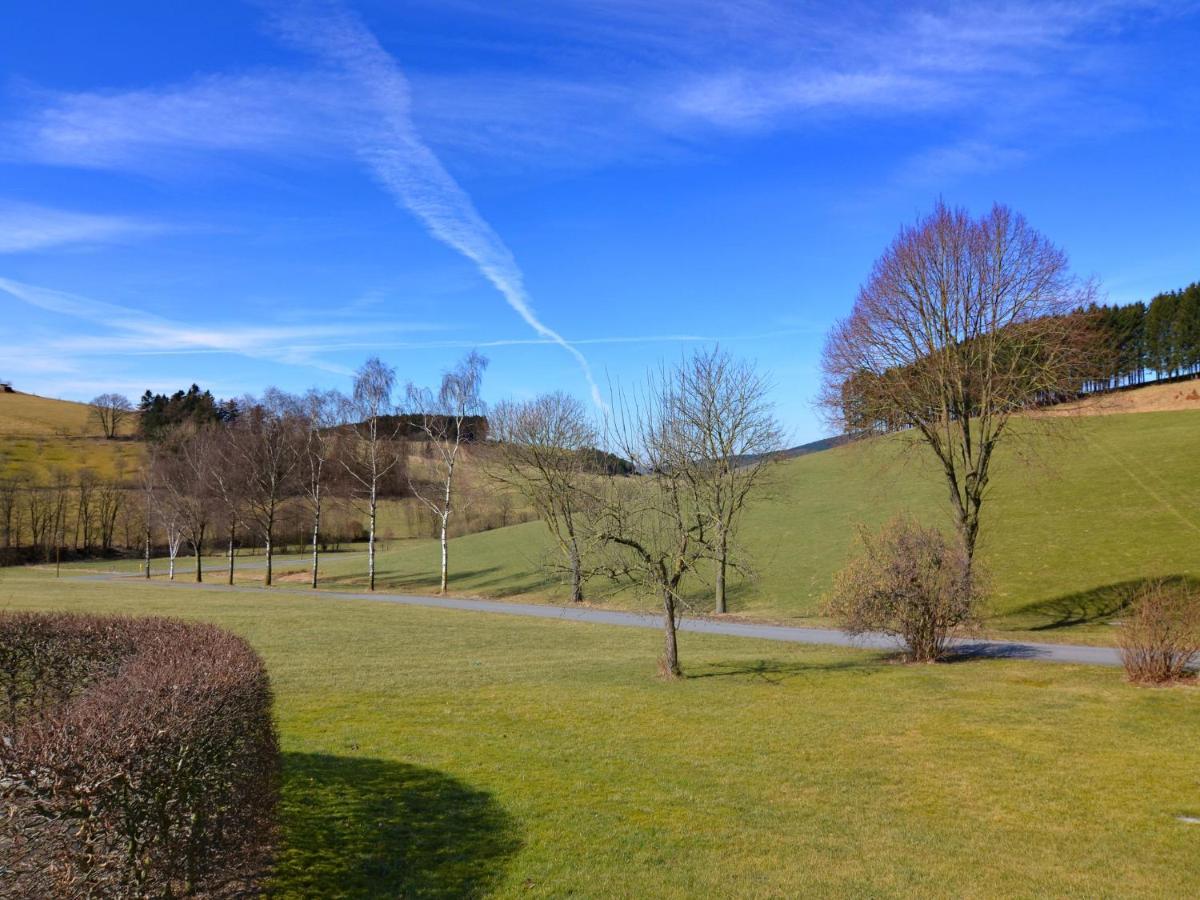Modern Apartment In Sellinghausen With Terrace Schmallenberg Kamer foto